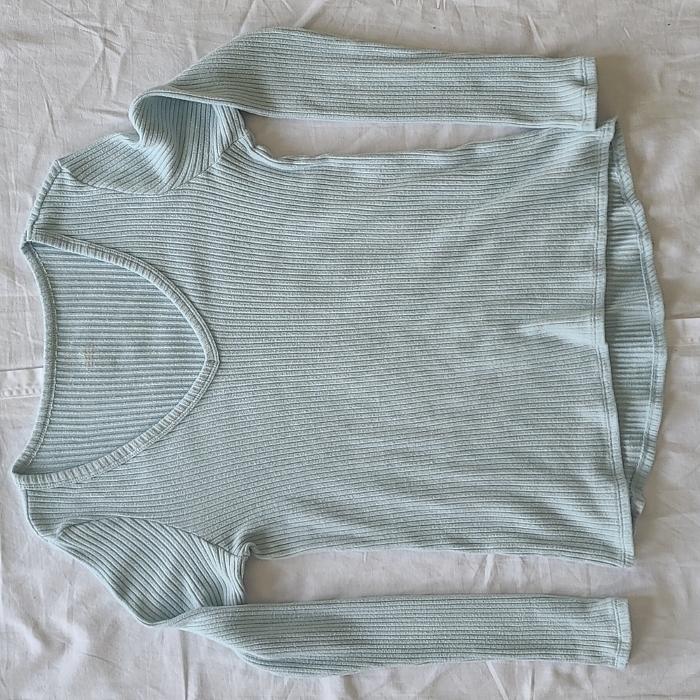 American Eagle light blue long sleeve soft ribbed shirt top small